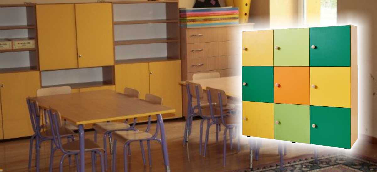 Szafka z 9 drzwiczkami DZIEWIĄTKA w przedszkolu